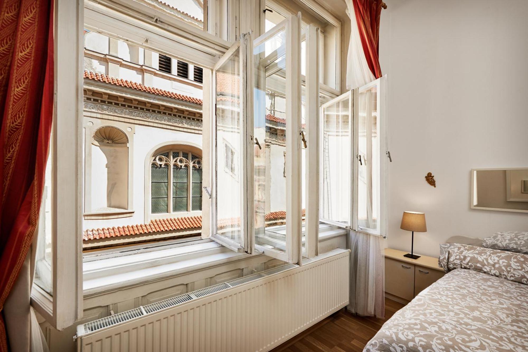 Old Town & Parking Assistance Apartman Prága Kültér fotó
